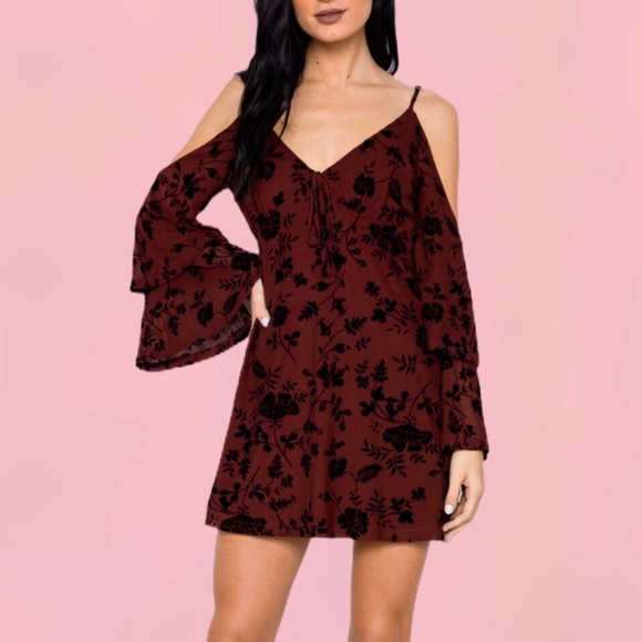 Cold Shoulder Dress - Picture 3 of 4